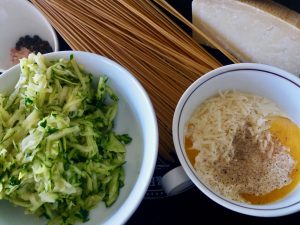 Zutaten für Spaghetti Carbonara mit Zuchhini